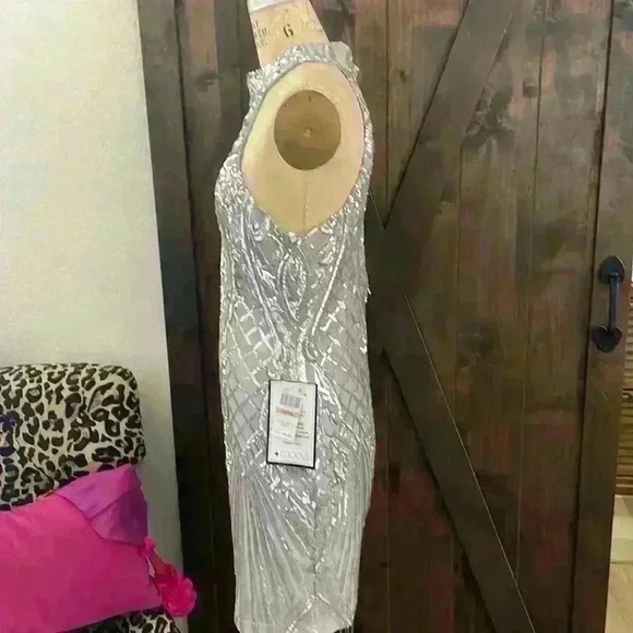 B.Darlin NWT Sequin Silver Sexy Dress Halter cut out Back, Stunning Size 15/16 - Picture 5 of 10